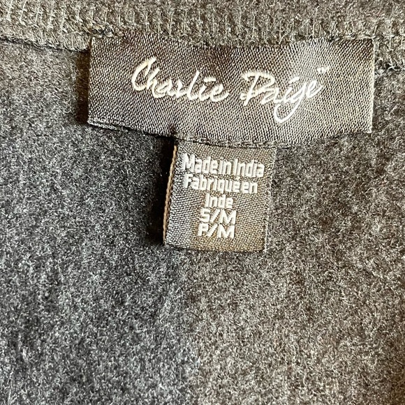 Charlie Paige Black Colorful Embroidered Cardigan Size S/M - Picture 9 of 9